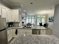 New Spacious 5-Bedroom Home for Large Family Hotels in Garland