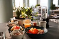 Quality Hotel Strawberry Arena - breakfast