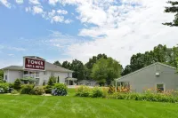 Tower Inn and Suites of Guilford / Madison Hotels near Bishop's Orchards Farm Market & Winery