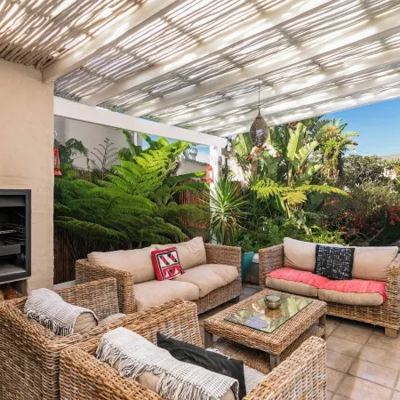African Breeze Guesthouse