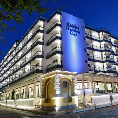 Rhodos Horizon City-Adults Only Отели рядом с достопримечательностью «Статуи оленей»