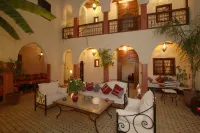 小卡爾梅拉庭院旅館 - B&B