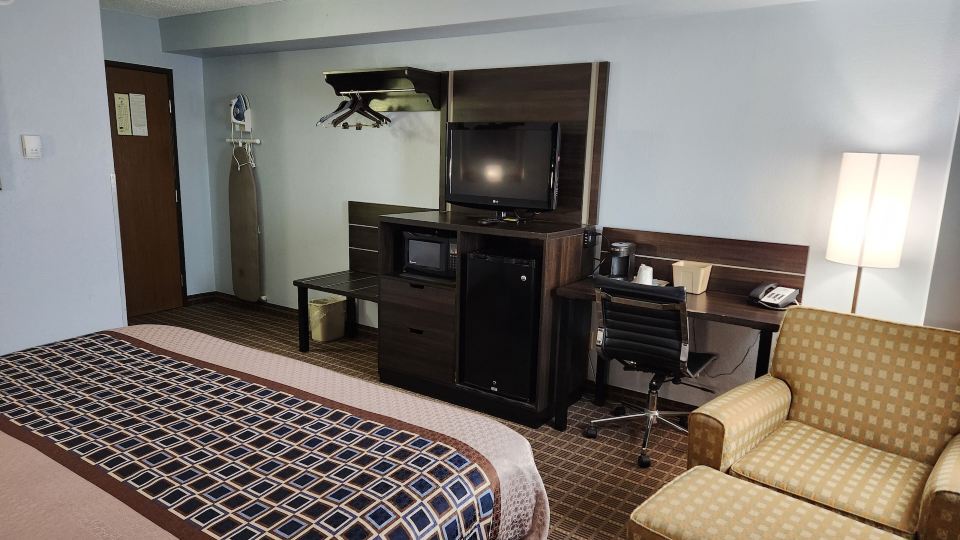 Stillwater Inn & Suites