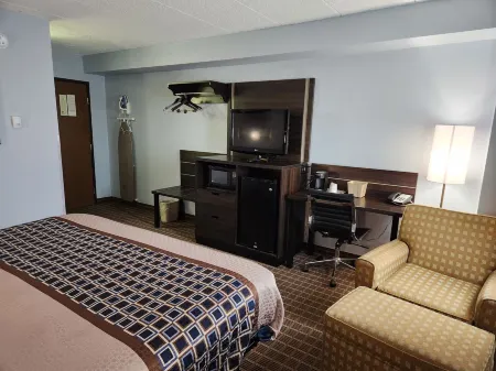 Stillwater Inn & Suites