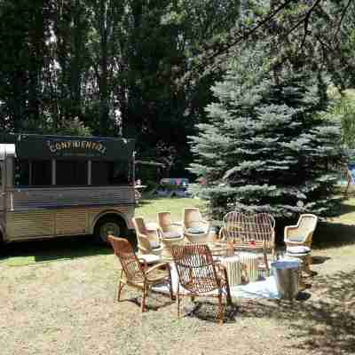 Novotel Avignon Nord Hotel Exterior