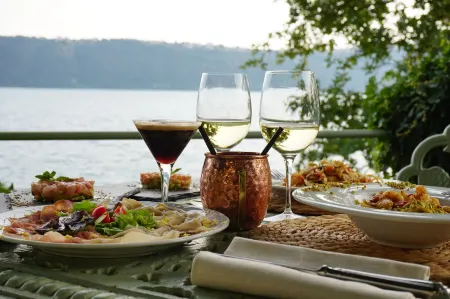 Hotel la Culla Del Lago Отели рядом с достопримечательностью «Кастель-Гандольфо»