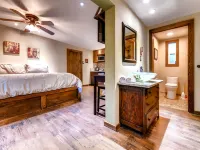Cliff House Lodge B&B Hotels in Morrison