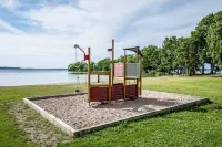 Bromölla Camping o Vandrarhem Hotels in Hallevik