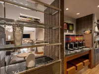 Hampton Inn Manhattan/Downtown-Financal District Các khách sạn gần Trung tâm mua sắm Century 21
