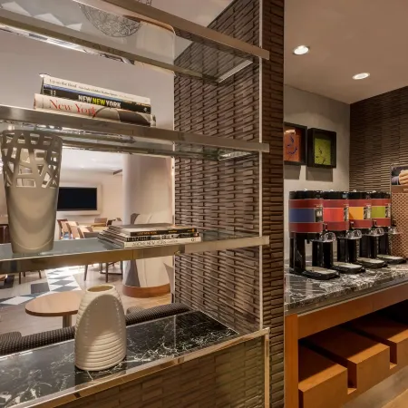 Hampton Inn Manhattan/Downtown-Financal District Отели рядом с достопримечательностью «Университет ЛИУ Бруклин»
