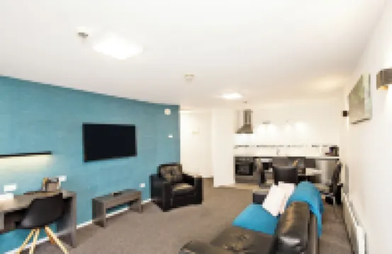 巴爾莫勒爾堡汽車旅館