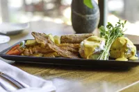 Tigh-Na-Mara Seaside Spa Resort - breakfast