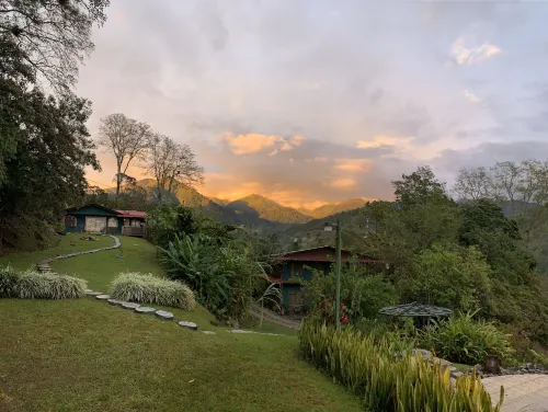 Hotel de Montaña El Pelicano - Hot Springs