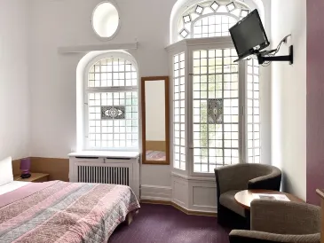 卡斯特爾選帝侯大街酒店