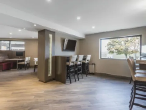 Spark by Hilton Oshawa Hotels in Oshawa