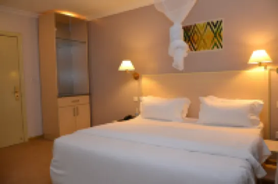 グロリア ホテル