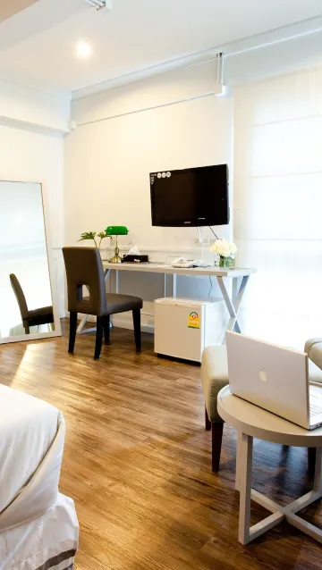 ห้องดีลักซ์ เตียงใหญ่ 1 เตียง