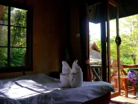 Pho Rak Nah Pai Hoteles cerca de Puente Memorial Pai