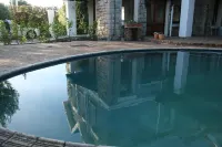 Reading House Hotels in Claremont