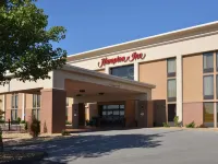 Hampton Inn Springfield-South Hotels in Springfield
