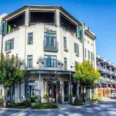 River Inn of Harbor Town Hotel Exterior