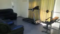 Royal Triangle Guest House - Gym