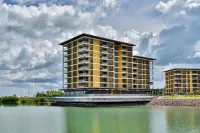 Darwin Waterfront Short Stay Apartments Отели в г. Дарвин