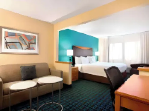 Dubuque Inn & Suites Hotels in Dubuque