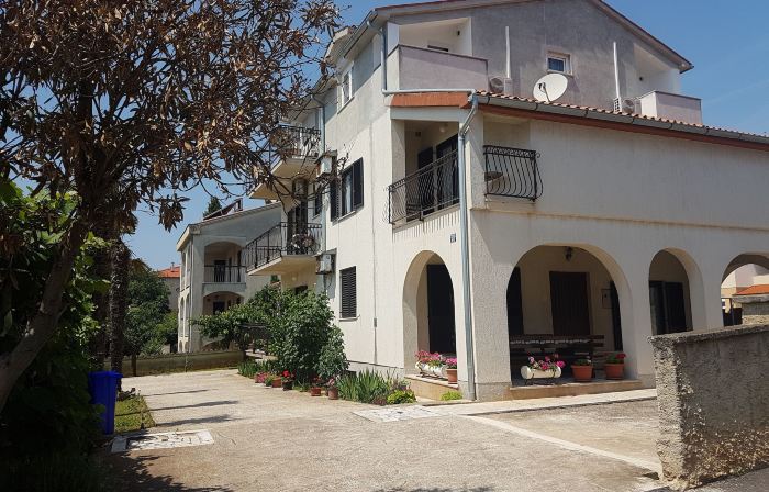 Apartments Zova