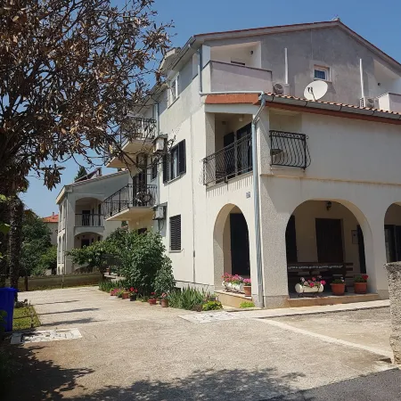 Apartments Zova