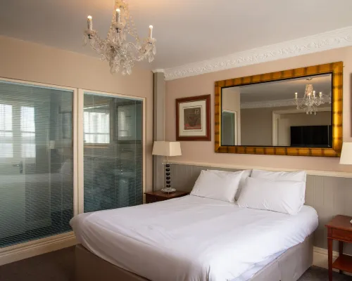 Royal Hotel, Bar & Grill Hotels in Purfleet