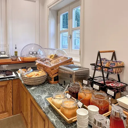 Armata Boutique Hotel