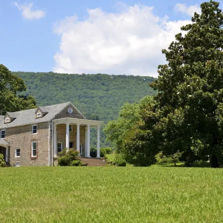 Mountain Cove Farms Resort