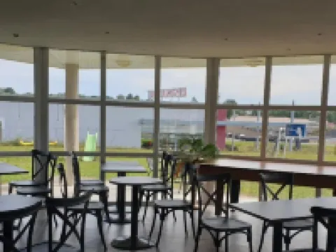 Fasthotel Well Inn Mâcon Sud - un hôtel FH Confort Hotels in Charnay-les-Macon