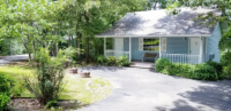 Evening Shade Inn Hotels in 