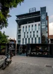 Seraphine Plaza