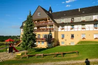 Panorama Berghotel Wettiner Höhe Hotels in Sayda