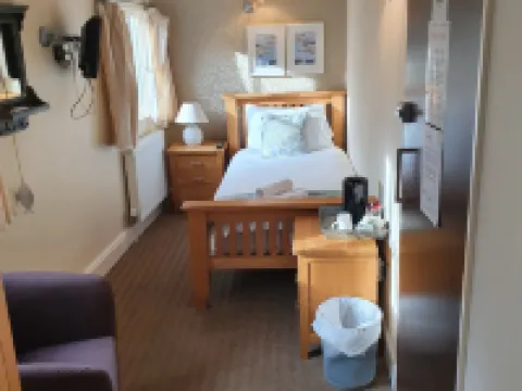 Halfway House Inn Hotels in Maker-with-Rame