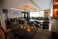 Comfort Suites Londrina - breakfast