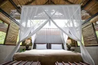 Royal Thonga Safari Lodge Hotels in Emangusi