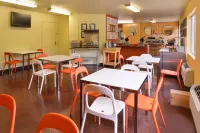 Valued Stay Madison - sarapan