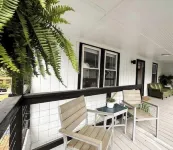 The Downtown Flat at Creekside Hotels in Berkeley Springs