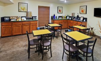 Texas Inn and Suites Raymondville