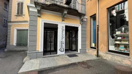 Borgo Yporegia Отели в г. Сеттимо-Виттоне