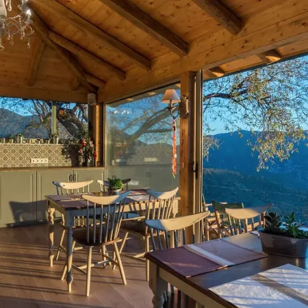 AlmondHouse Suites with Fireplace - Adults Only