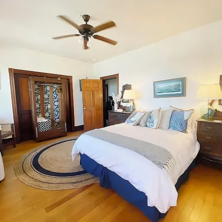 Old Bakery Inn Hotels in Block Island