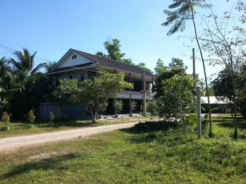 Water's House Hotels in Surat Thani
