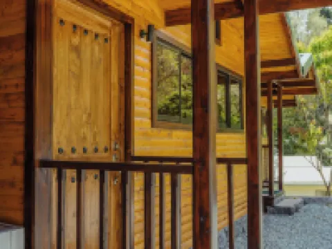 Cabinas El Quetzal Hoteles en Copey