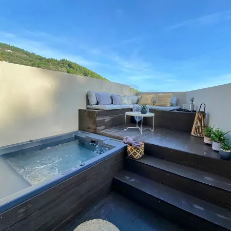 Room-Luxury Suite with a Queens Double b
