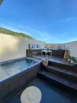 Room-Luxury Suite with a Queens Double b - 2-Star